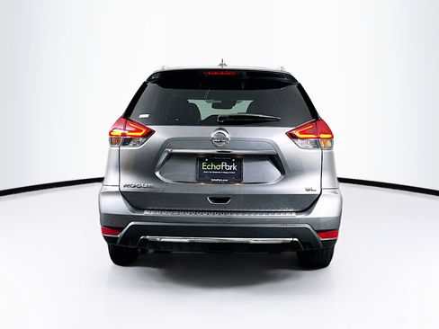 Used 2018 Nissan Rogue SL w/ Premium Package FWD image 7