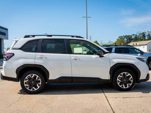 Certified 2025 Subaru Forester Premium AWD/4WD image 19