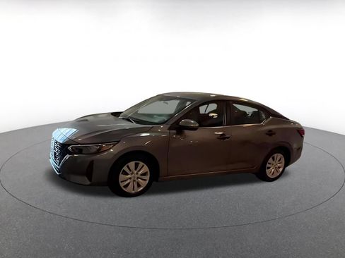 Used 2025 Nissan Sentra S FWD image 4