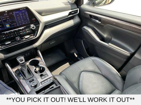 Used 2022 Toyota Highlander Platinum AWD/4WD image 27