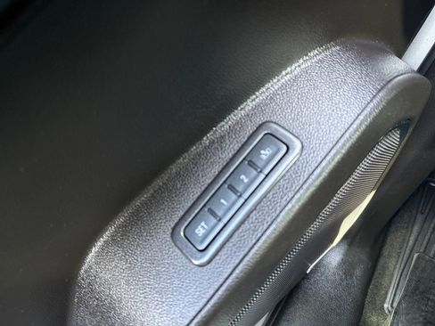 Used 2016 Chevrolet Suburban LTZ image 27