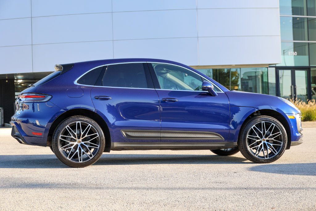 Certified 2026 Porsche Macan AWD/4WD image 15