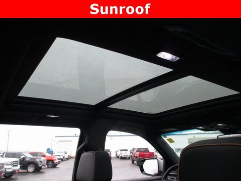 Used 2024 GMC Yukon AT4 w/ AT4 Premium Plus Package image 16