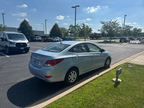 Used 2013 Hyundai Accent GLS FWD image 5