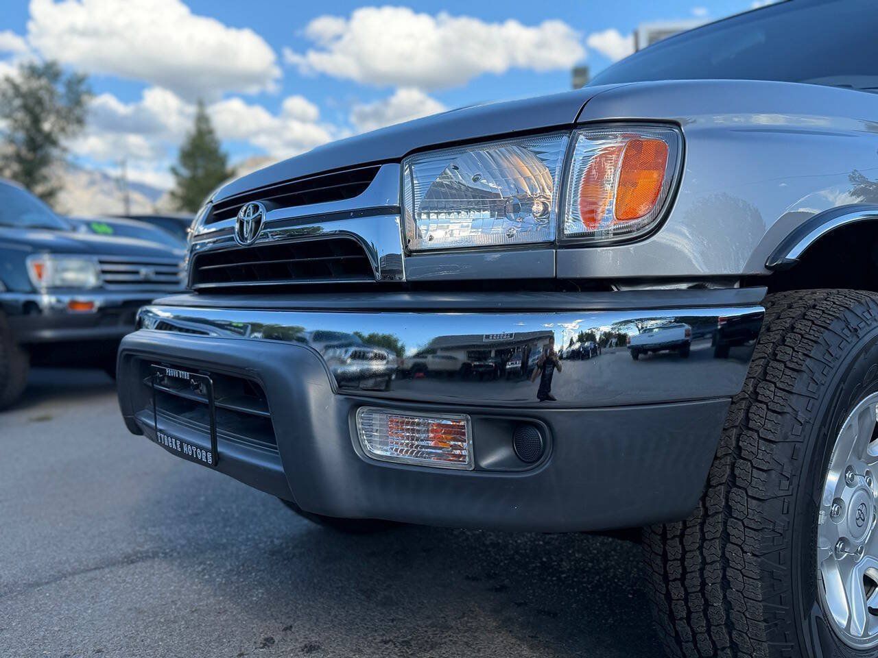 Used 2002 Toyota 4Runner SR5 AWD/4WD image 19
