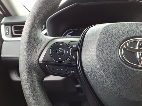 Certified 2025 Toyota RAV4 XLE image 25