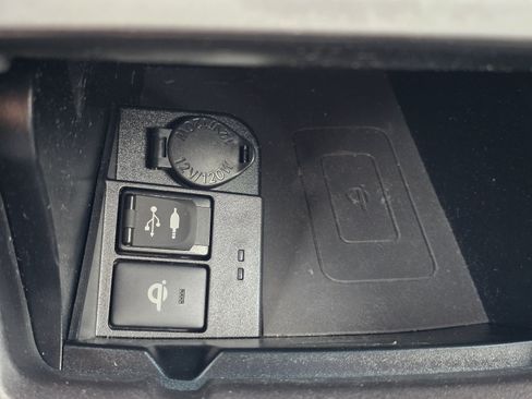 Used 2017 Toyota Camry XLE FWD image 20