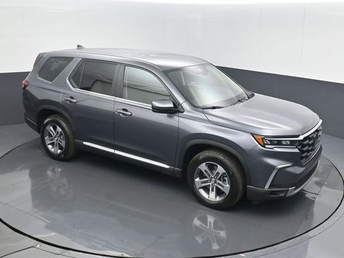 Certified 2025 Honda Pilot EX-L image 27
