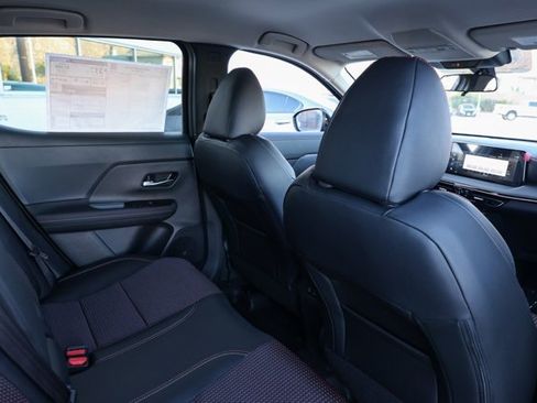 New 2025 Nissan Kicks SR image 17