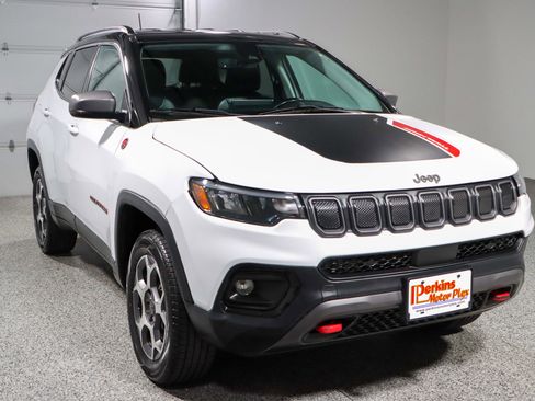 Used 2022 Jeep Compass Trailhawk w/ Trailhawk Convenience Group image 5
