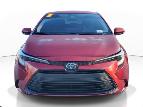 Certified 2023 Toyota Corolla LE image 2