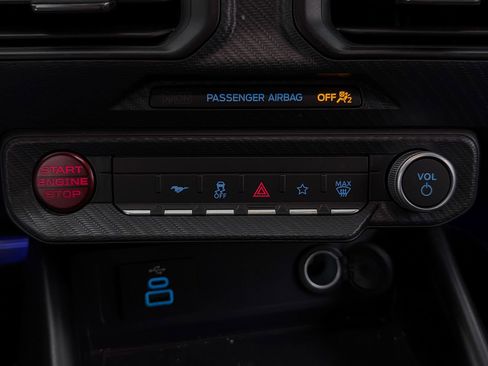 Used 2025 Ford Mustang Dark Horse image 29