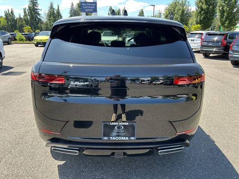 New 2025 Land Rover Range Rover Sport Dynamic SE image 6