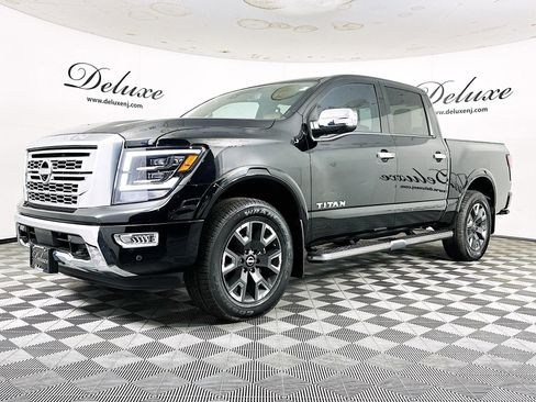Used 2023 Nissan Titan Platinum Reserve w/ Moonroof Package image 3