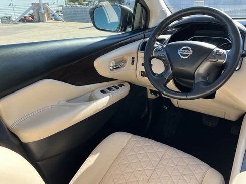 Used 2021 Nissan Murano Platinum w/ Cargo Package image 11