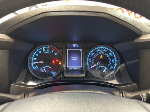 Used 2019 Toyota Tacoma TRD Off-Road image 27