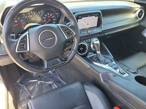 Used 2016 Chevrolet Camaro LT RWD image 17
