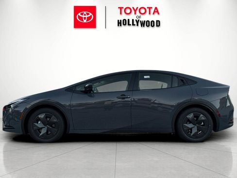 New 2026 Toyota Prius Plug-In Hybrid image 9