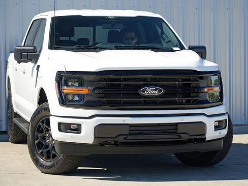 Used 2025 Ford F150 XLT w/ Equipment Group 302A MID image 4