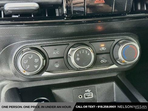 Used 2025 Nissan Kicks S AWD/4WD image 15