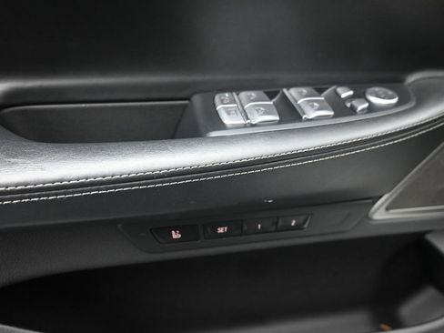 Used 2021 BMW 750i xDrive w/ M Sport Package AWD/4WD image 14