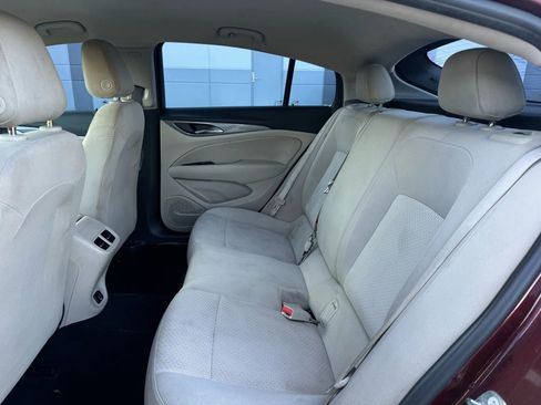 Used 2018 Buick Regal Preferred w/ Sights and Sounds Package image 15