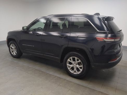 Used 2023 Jeep Grand Cherokee Limited AWD/4WD image 3