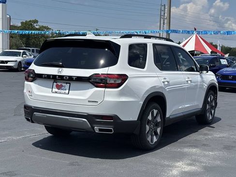 New 2026 Honda Pilot Touring image 6