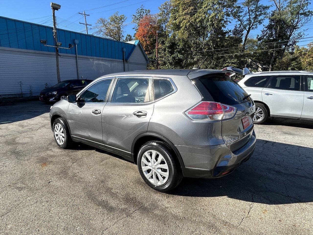 Used 2016 Nissan Rogue S FWD image 10