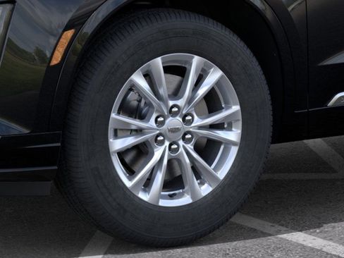 New 2025 Cadillac XT6 Luxury image 9