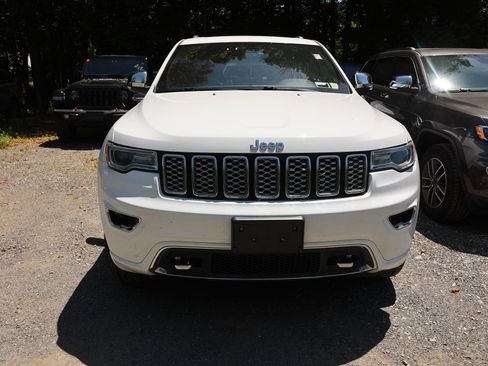 Used 2020 Jeep Grand Cherokee Overland AWD/4WD image 2