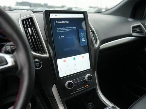 Used 2024 Ford Edge ST-Line image 25
