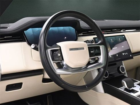 Used 2023 Land Rover Range Rover SE image 24