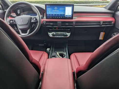 New 2026 Lincoln Corsair Reserve image 7