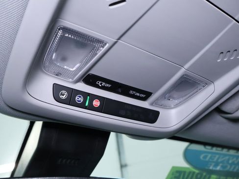 Used 2024 GMC Terrain SLE image 27