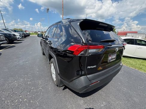 Used 2019 Toyota RAV4 XLE w/ Convenience Package AWD/4WD image 6