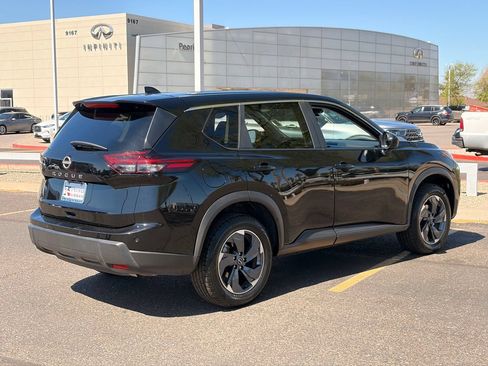 Certified 2025 Nissan Rogue SV FWD image 8