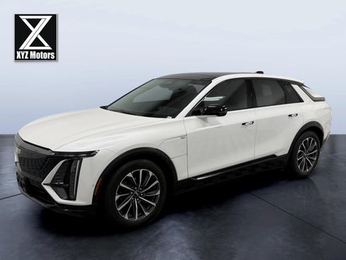 Used 2024 Cadillac Lyriq Sport RWD image 1