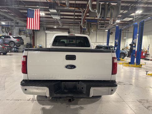 Used 2010 Ford F250 Lariat image 9