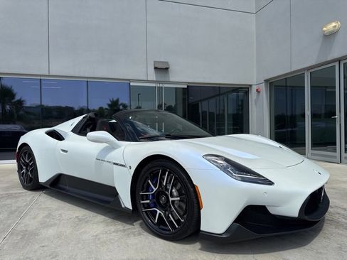 New 2023 Maserati MC20 Spyder image 2