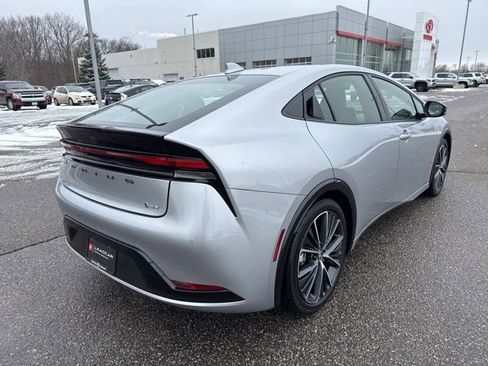 Used 2025 Toyota Prius XLE image 11