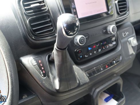 Used 2024 RAM ProMaster 2500 w/ Convenience Group FWD image 19