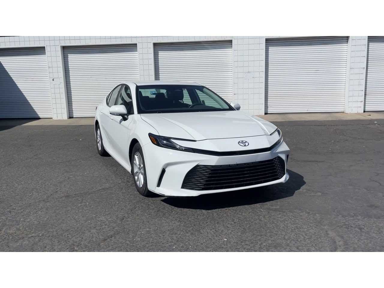 Used 2025 Toyota Camry LE w/ Convenience Package FWD image 5