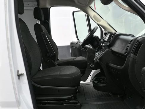 Used 2024 RAM ProMaster 2500 w/ Convenience Group FWD image 14