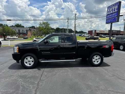 Used 2011 Chevrolet Silverado 1500 LT w/ All-Star Edition AWD/4WD image 2