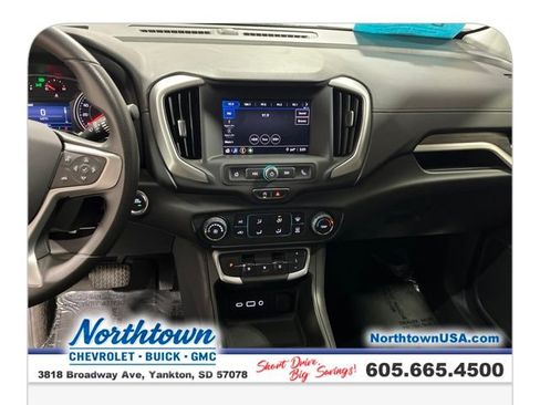 Used 2022 GMC Terrain SLE w/ Elevation Edition image 19