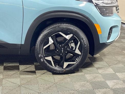 Used 2025 Kia Seltos S image 23