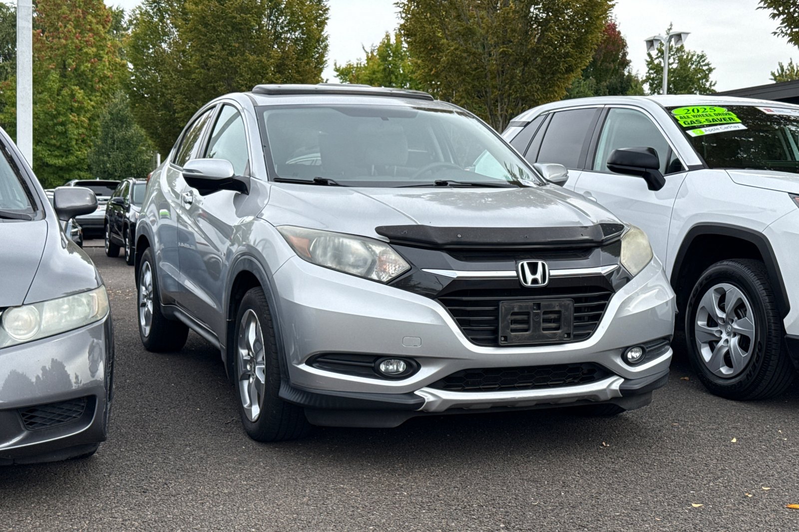Used 2016 Honda HR-V EX image 2