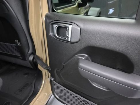 New 2026 Jeep Gladiator Rubicon AWD/4WD image 13