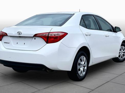 Used 2017 Toyota Corolla L w/ Carpet Mat Package (TMS) FWD image 13